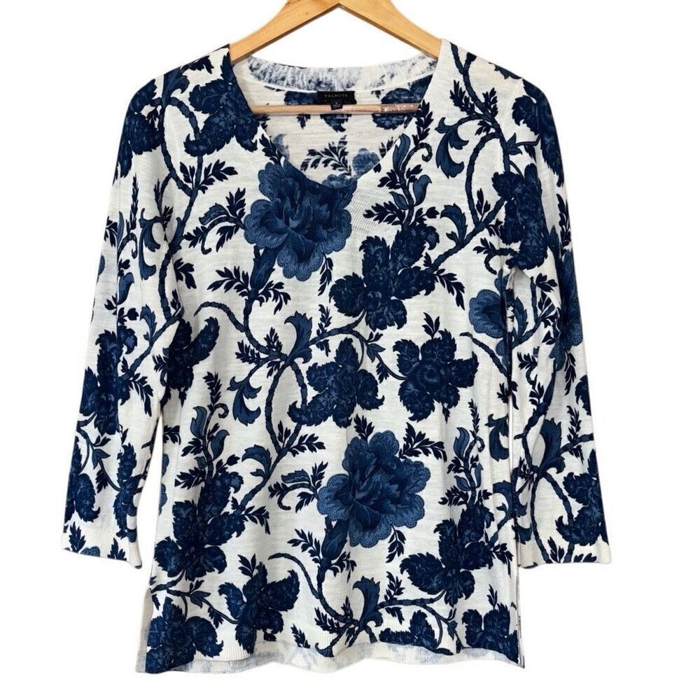 Talbots decorative floral v-neck sweater blue white lightweight pullover cotton